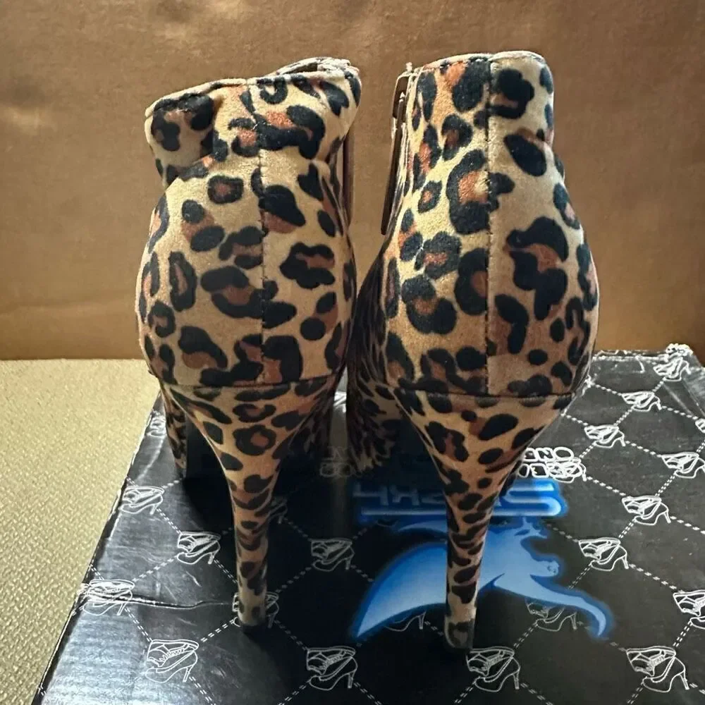 Shiekh leopard print